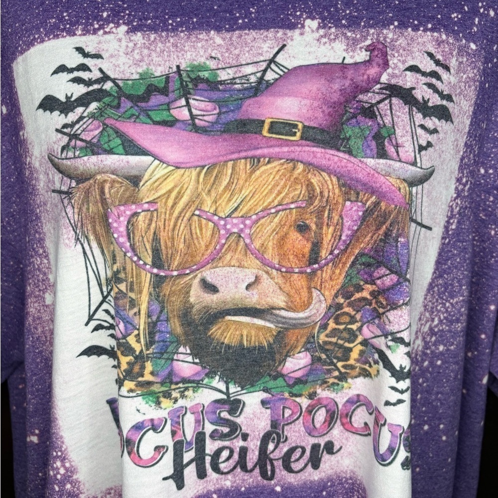 Gildan Womens vintage purple bleach-splattered Highland Cow Hocus Pocus sz XL - Picture 2 of 5